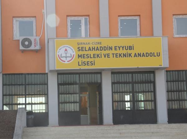 Selahaddin Eyyubi Mesleki ve Teknik Anadolu Lisesi Fotoğrafı